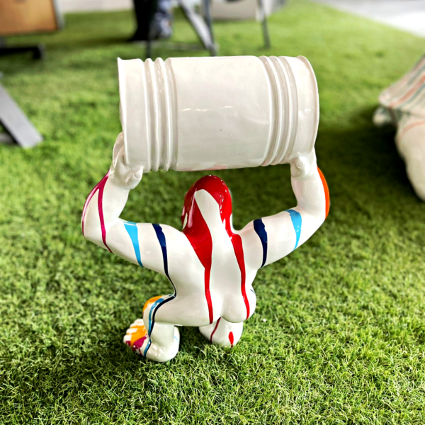 gorille tonneau trash blanc h42 cm les pros du paysage deco jardin (4)0 gorille tonneau trash blanc h42 cm les pros du paysage deco jardin (4)0